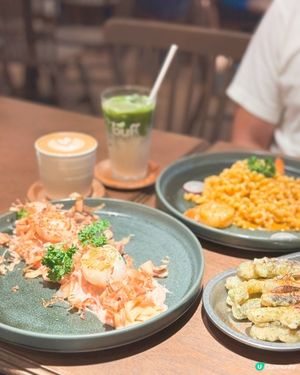 鰂魚涌咖啡店☕！捲捲意粉超正😋！