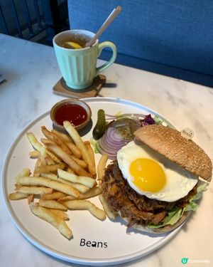 雞蛋豬肉漢堡+抹茶多士🤤！荳子推介！