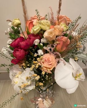 1.  久違插花💐！退步咗少少🤏，但都靚㗎！