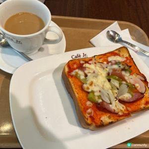 一份熱辣辣美味早餐真係令人充滿力量｡

打卡美食
哈囉喂全園