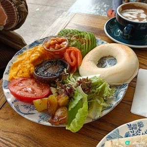 K PLUS: Brava Java Coffee & Co