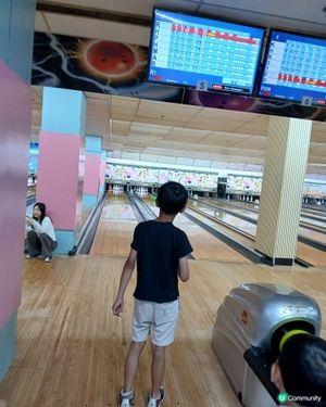 週末溜娃提案：荃灣迪高保齡球館