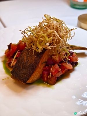 望著維港景享用高級意大利菜