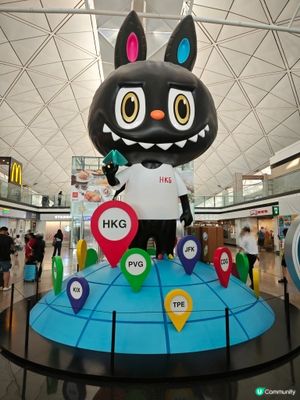 7米高LABUBU現身香港機場，附上多個打卡位 😍 