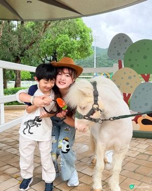 親子遊!彭福公園旁親親小馬!🐎🥰