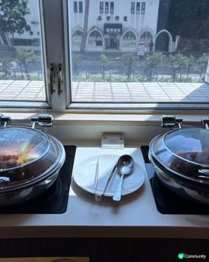 吃午餐自助餐