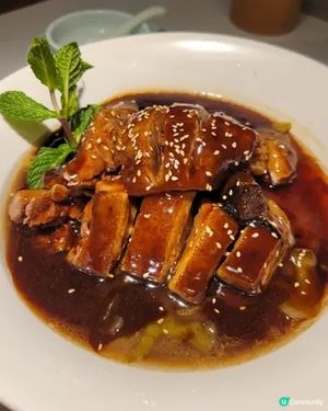 銅鑼灣搵食！榕樹下必試😋