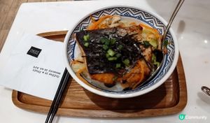 在新城市廣場的SENSORY ZERO食晚餐，煙三文魚蘆筍嫩