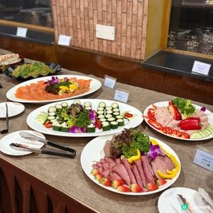 享受船上自助晚餐+欣賞海景🚢