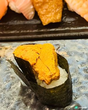 最近係公司附近發現好好食既海膽壽司，叫做海膽仔。除左海膽之外