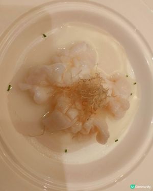四季酒店龍景軒，包羅萬有，薑汁蛋白蒸龍蝦球，金湯雞絲羹 
