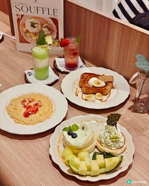 以梳乎厘作主打的西式咖啡店PHI Coffee & Panc