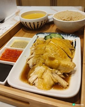 因為參加抽獎，抽中亞參嘅去骨海南雞飯一客，價值$89，餐廳姐