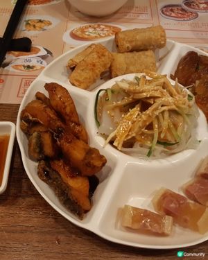 夏麵館再戰！五小碟+樟茶鴨+小籠包+沙鍋雲吞雞 🥢😋