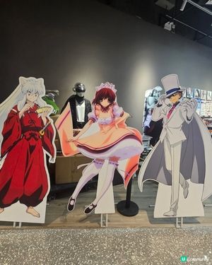 曝露年紀：中間女仔係百變小櫻嗎？