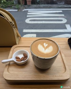 cafe in an alley