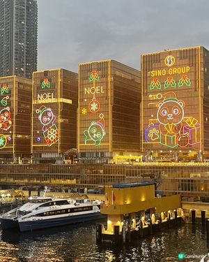 中港城聖誕market ，好靚既熊貓主題燈飾，有海風又可以睇