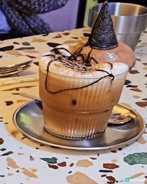 提拉米蘇牛角窩夫 $68
牛角窩夫外層酥脆，內餡嘅提拉米蘇奶