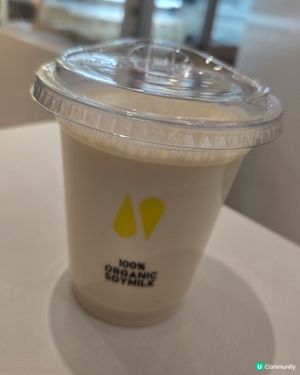 杏仁豆乳，香濃😋

珍珠 奶蓋 UCreatorUCrea