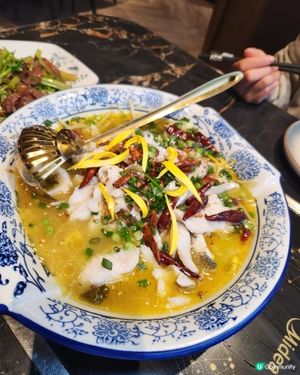 「三寶套餐」$328 包酸菜魚🐠