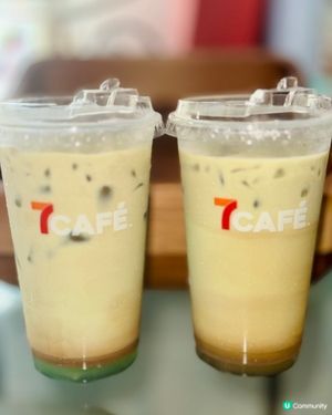 ☕️7-11 開心果燕麥奶咖🍵