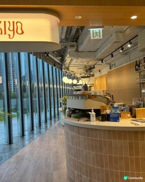 尖沙咀高質Cafe 木質溫暖，城市光影 ✨  Ukiyk