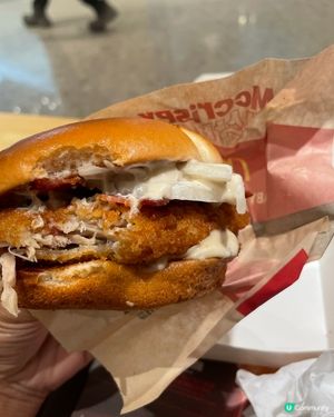 麥當勞煙肉炸雞飽 