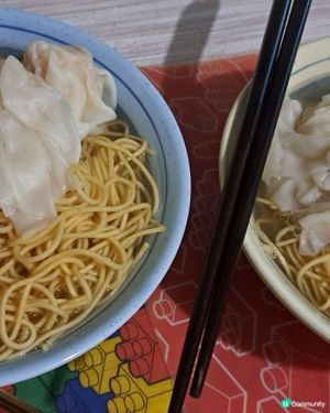 在家煮雲吞麵
