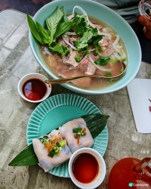 雅蘭中心火車頭八十幾蚊一個套餐有煮食有小食有杯嘢飲, 好抵食