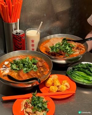 金西南米線🍜
之前係銅鑼灣經過見到呢間金西南米線🍜,聽講