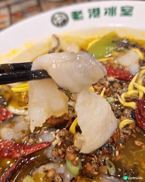 今日中午心血來潮，搵咗間好有懷舊feel嘅「老港冰室」醫肚。