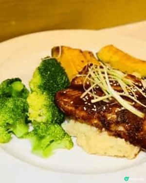 Dan Ryan’s Chicago Grill (TST)
