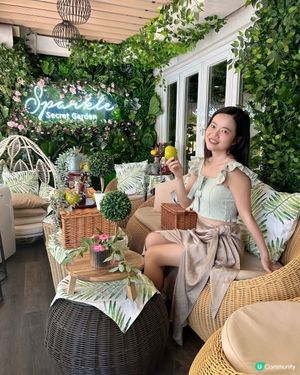 Happy Kitchen Café & Bar