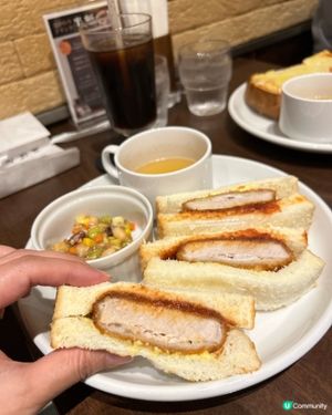 香脆鬆軟 💕 日式吉列三元豚三文治 🥪
