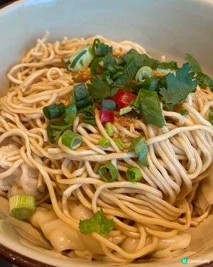 必食爆湯汁小籠包 🩷😋