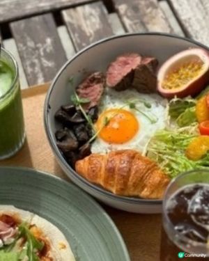 湖邊山景cafe