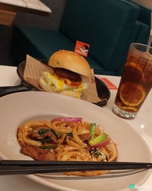 懂鵝亞洲冰室☕️🥤🍛🍝🍔