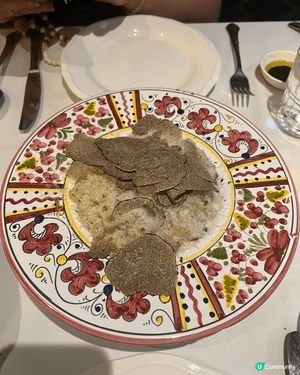 近排同朋友去咗呢一間La Favorita 度慶祝生日～ 成