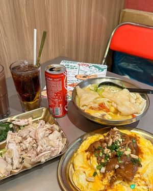 星期日去咗荔枝角嘅老荔冰室,真係一間抵讚嘅港式茶記!食物質素