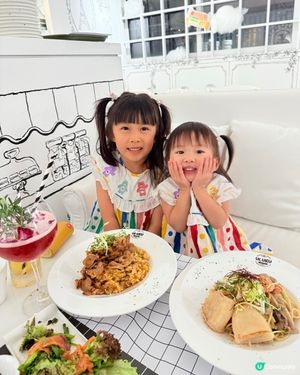 灣仔黑白二次元餐廳