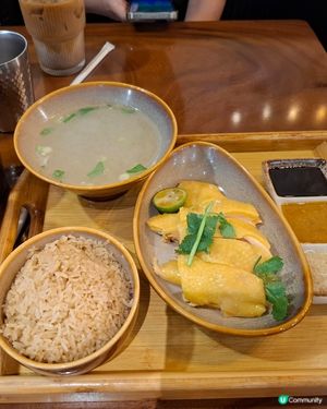 嫩滑的海南雞飯