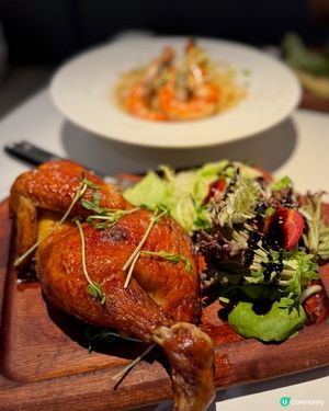 原來係旺角TOP商場一堆零售舖頭入面嘅西餐廳Lucky's 