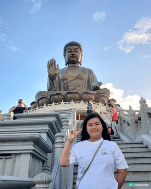 這個地方是昂坪360，我推介原因是因為天壇大佛可以近距離欣賞