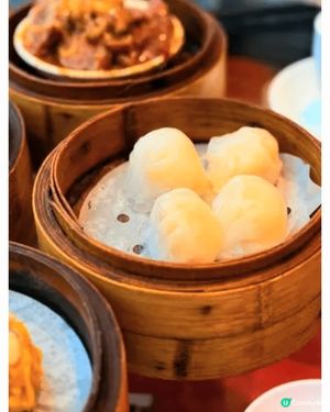 中環老字號蓮香樓點心非常好味，蝦蛟皮薄蝦肉彈口，蟹籽燒賣肉質