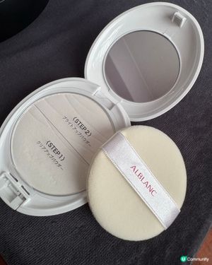 潤白修護透亮素肌蜜粉餅