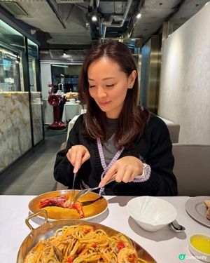 藝術感優雅意大利紅蝦海鮮意粉