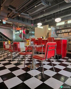 Yau Veggie Diner - 美式主題素食店