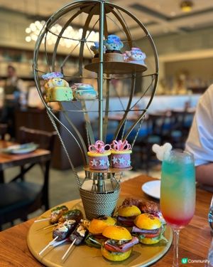 迪士尼探索家酒店熱氣球tea set🍹🧁🍰😍😍
