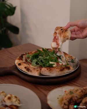 手工pizza木系cafe