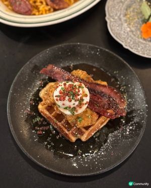 開心果巴斯克蛋糕必食🍰超級creamy💚煙肉炸雞雪糕窩夫🤤🤤